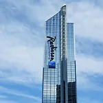 Radisson Blu Plaza Hotel, Otel 4*