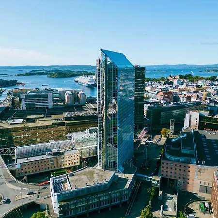 Radisson Blu Plaza Hotel, Otel