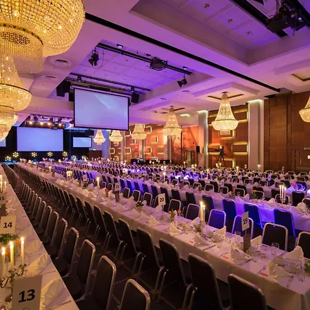 Radisson Blu Plaza Hotel, Hotel 4*