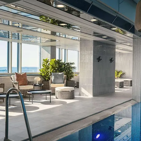 Radisson Blu Plaza Hotel, 4* Oslo