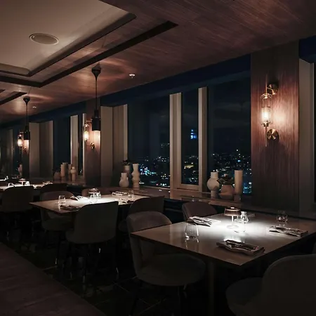 Отель Radisson Blu Plaza Hotel, 4*