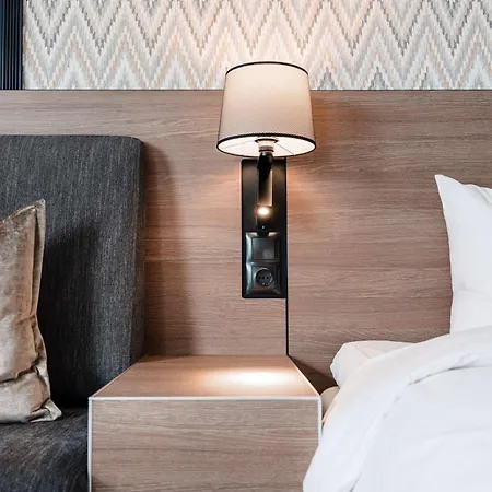 Отель Radisson Blu Plaza Hotel,