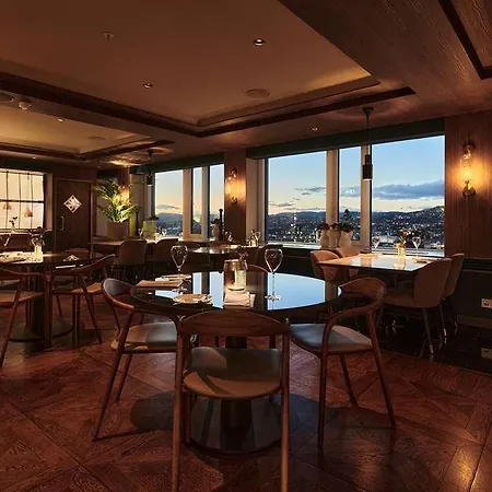 Radisson Blu Plaza Hotel,