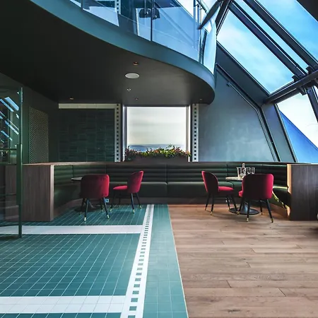 Radisson Blu Plaza Hotel, Hotel Oslo