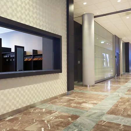 Radisson Blu Plaza Hotel, 4*