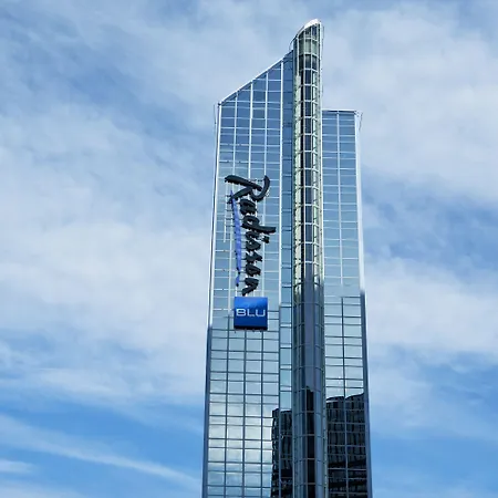 Radisson Blu Plaza Hotel, فندق 4*