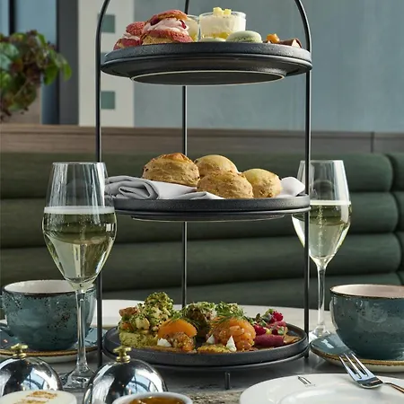 Radisson Blu Plaza Hotel, Hotel
