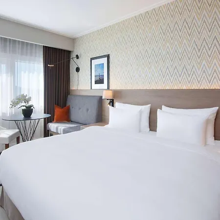 Radisson Blu Plaza Hotel, Hotel Oslo