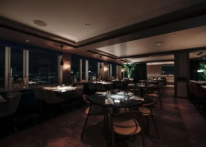 Radisson Blu Plaza Hotel, Hotel