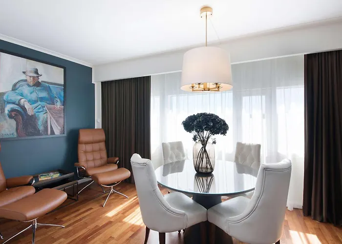 Hotel Radisson Blu Plaza Hotel, 4*