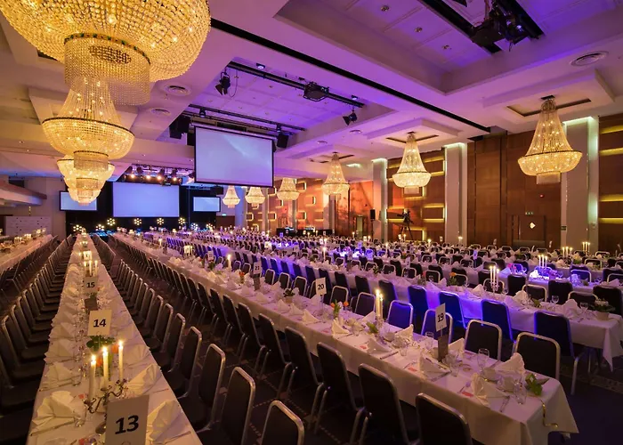 Hotel Radisson Blu Plaza Hotel, 4*