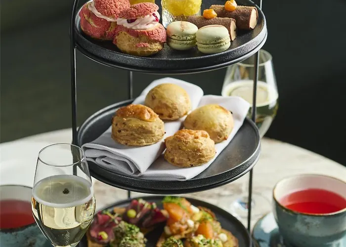 Radisson Blu Plaza Hotel, Hotel