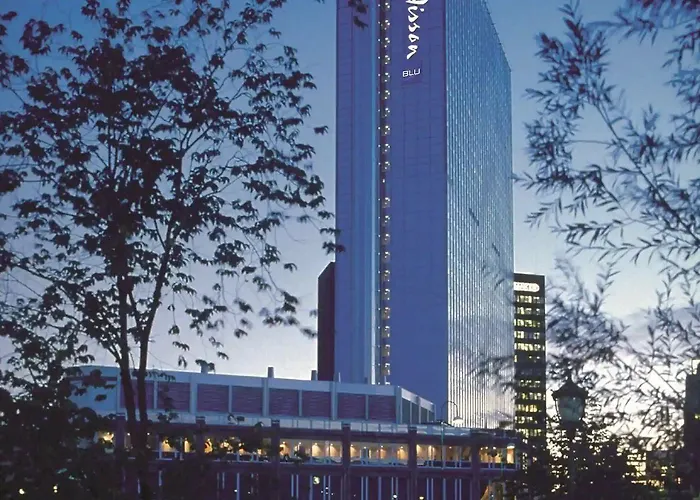 Radisson Blu Plaza Hotel, Hotel 4*