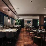 Radisson Blu Plaza Hotel, Hotel 4*