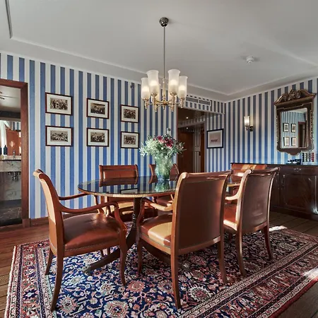 Radisson Blu Plaza Hotel, 4*