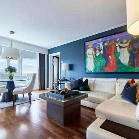 Radisson Blu Plaza Hotel, 4*