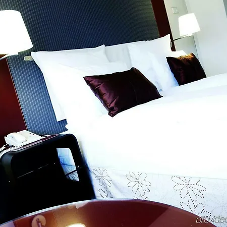 فندق Radisson Blu Plaza Hotel,
