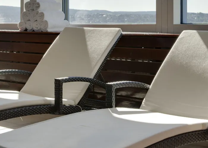 Radisson Blu Plaza Hotel, 4*