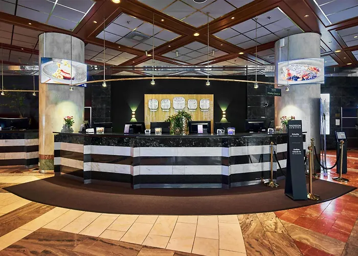 Radisson Blu Plaza Hotel, Hotell Oslo