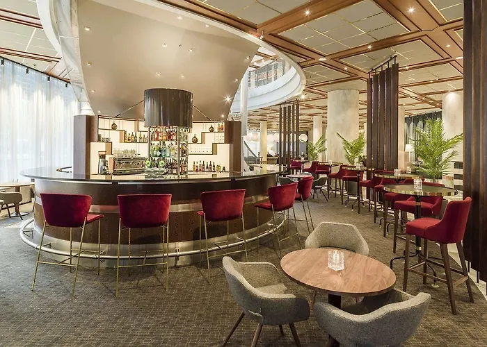 Radisson Blu Plaza Hotel, Hotel