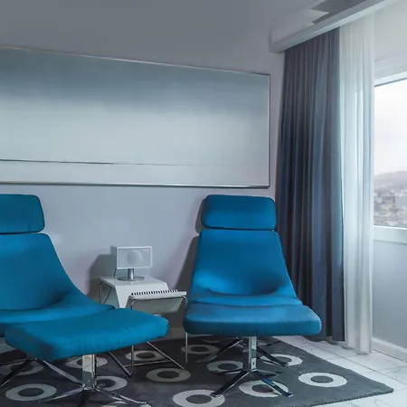 Radisson Blu Plaza Hotel,