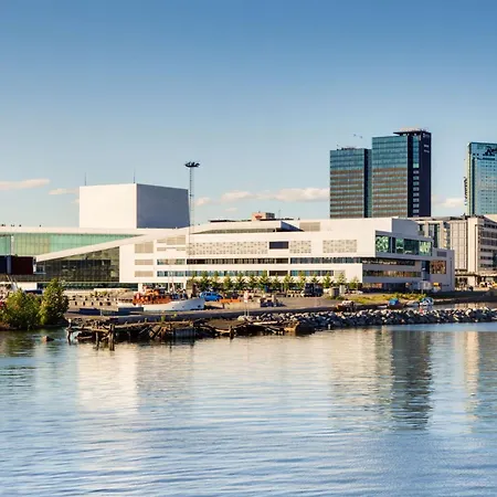 Radisson Blu Plaza Hotel, 4*