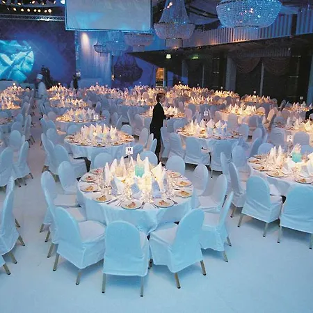 Radisson Blu Plaza Hotel, 4* Oslo